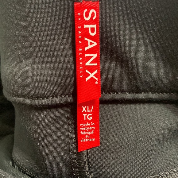 SPANX Ponte Legging - Picture 10 of 16